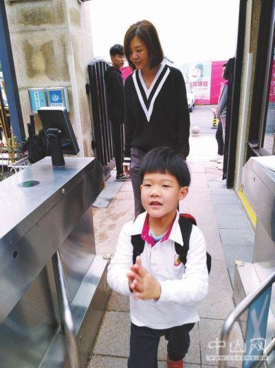 中山市启思顿幼儿园开启“刷脸”接娃模式