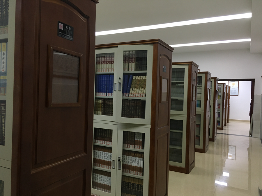 江西宜春市第九中学图书馆