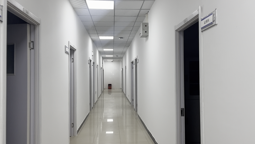 泰思枫环保承建的郑州某实验室升级改造装修项目完工