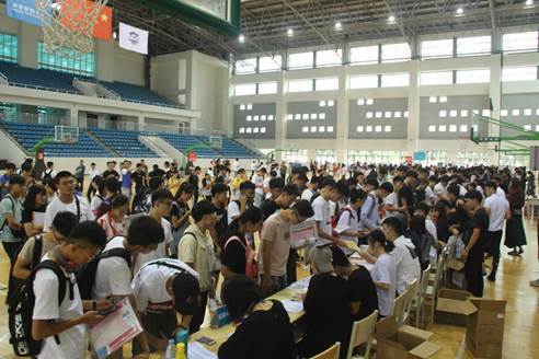 山东体育学院智慧迎新,新生开学暖心又便捷