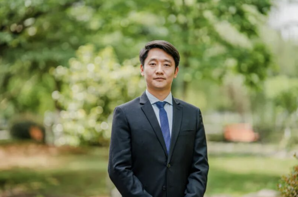 博士在读的体院院长挂职副局长