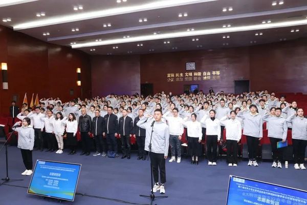 千余名川大志愿者服務成都大運會 向世界展示青春風采