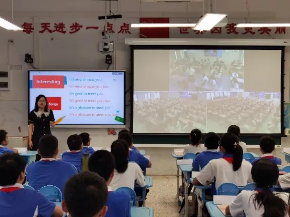献礼开学季丨深圳市云端学校开学 华为助力未来教育新样态
