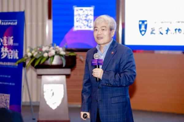 西交利物浦大學：校外導師攜手成長顧問 全方位助力學生成長
