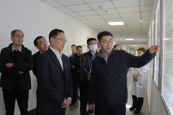 四川省人大常委會副主任何延政一行來四川農業大學調研“雙一流”建設情況