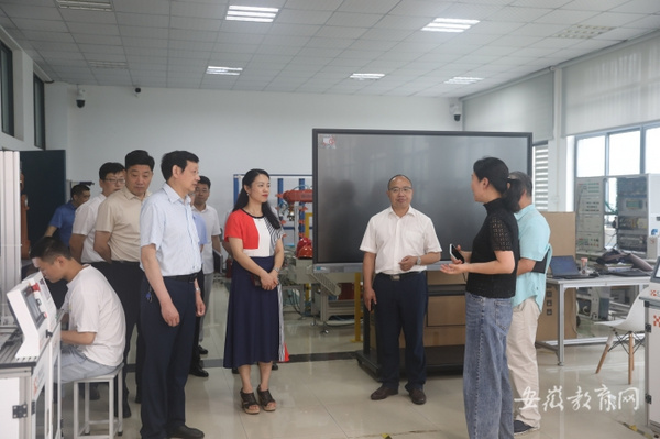 安徽職業技術學院與巢湖市政府簽署全面戰略合作框架協議