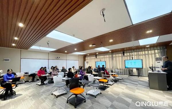中南大学“互联网+”教师教学创新空间迎来首次亮相！