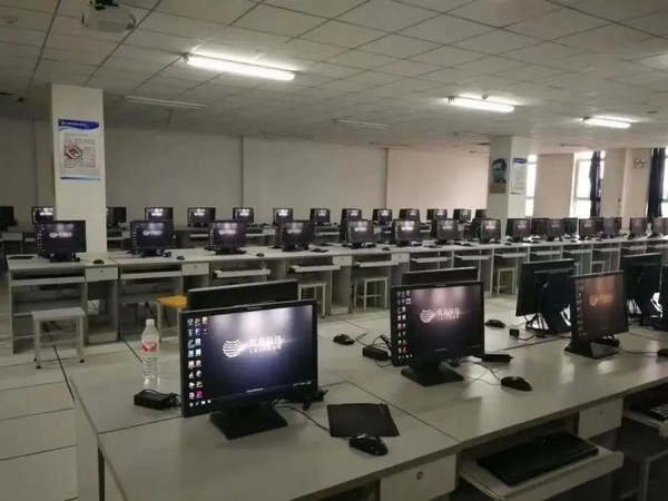 西安电子科技大学：相逢的“云”会再相逢