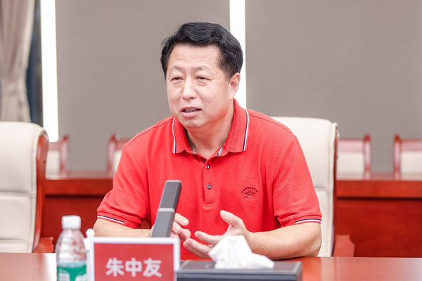 攜手共塑智慧教育，齊心集團董事長陳欽鵬一行赴深圳市龍津中學參觀交流