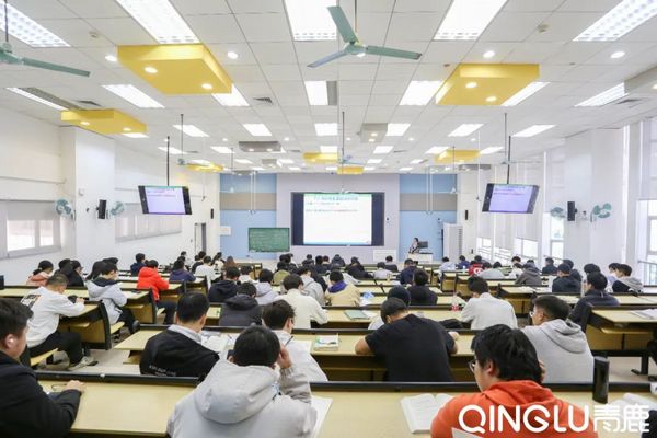 這所學校188間智慧教室！教學智慧督導已經用起來了！
