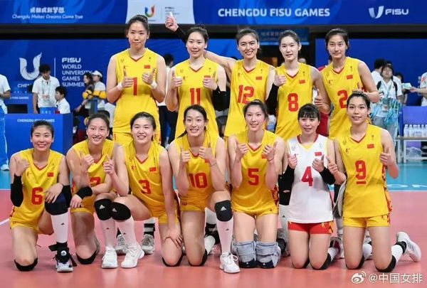大運會中國女排奪冠，北航健兒為國爭光