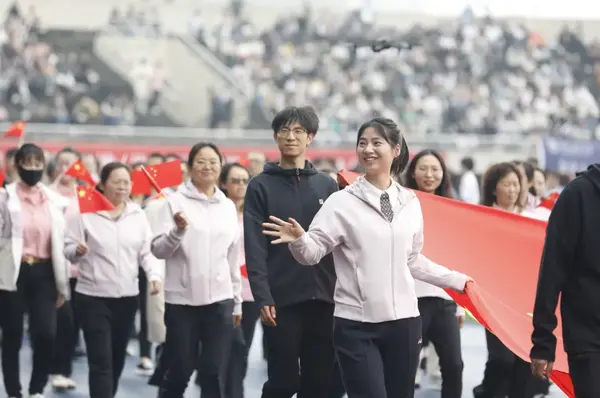 重慶師范大學舉辦第五十七屆春季田徑運動會