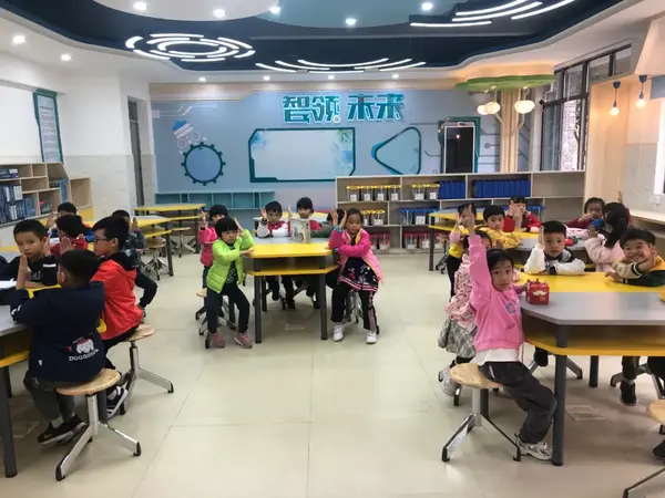 廣州這所小學里，竟藏著一個超好玩的智慧課堂！