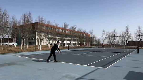 北京建筑大学学子在首都高校网球赛上获佳绩