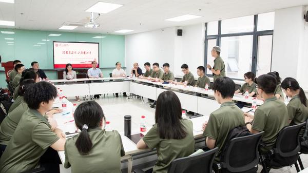 北京大學校領導走訪慰問參訓師生